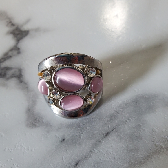 Silver Tone Stretch Ring with Pink Stones 💥3 for $24💥 - Picture 6 of 14
